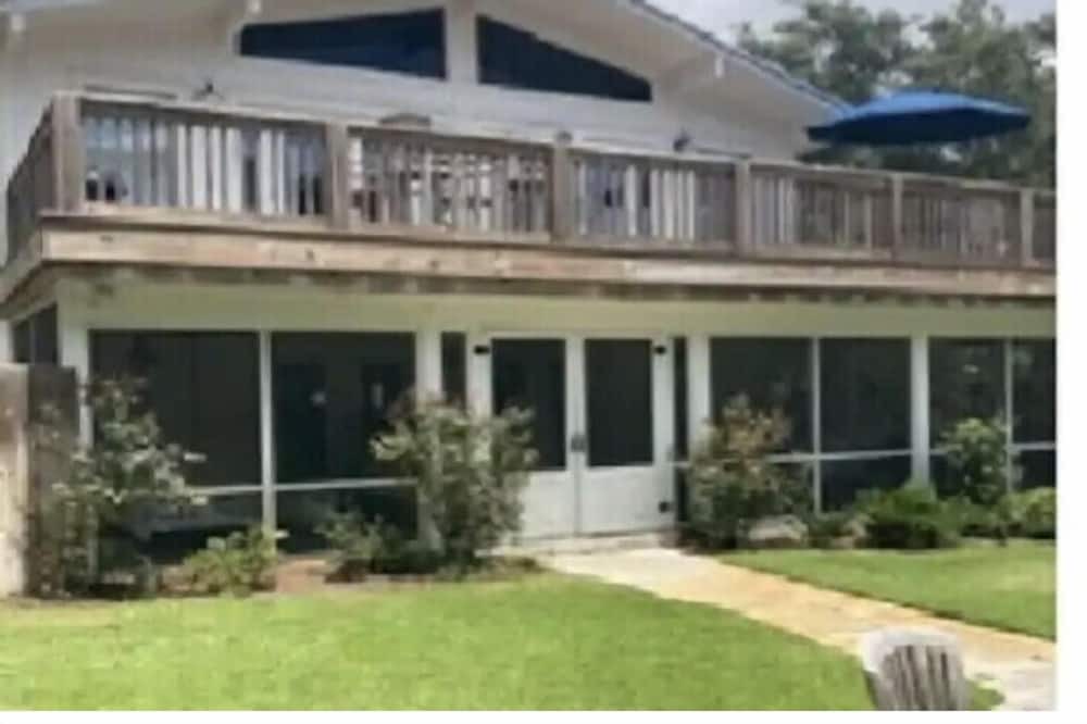 Photo of Outdoor in Gulfview Heights