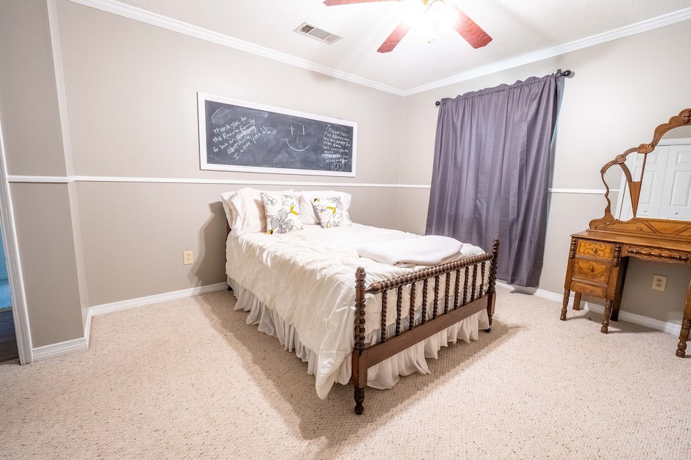 Photo of Bedroom in Moss Point