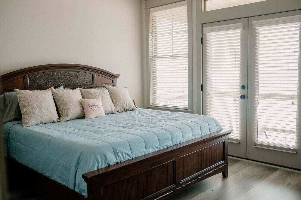 Photo of Bedroom in Pleasure Point