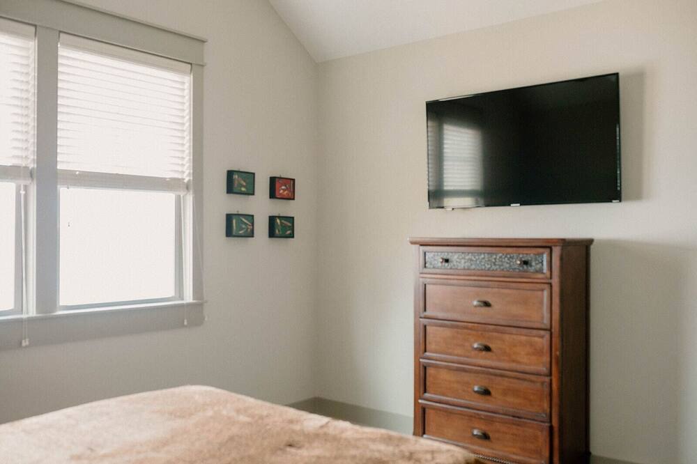 Photo of Bedroom in Pleasure Point