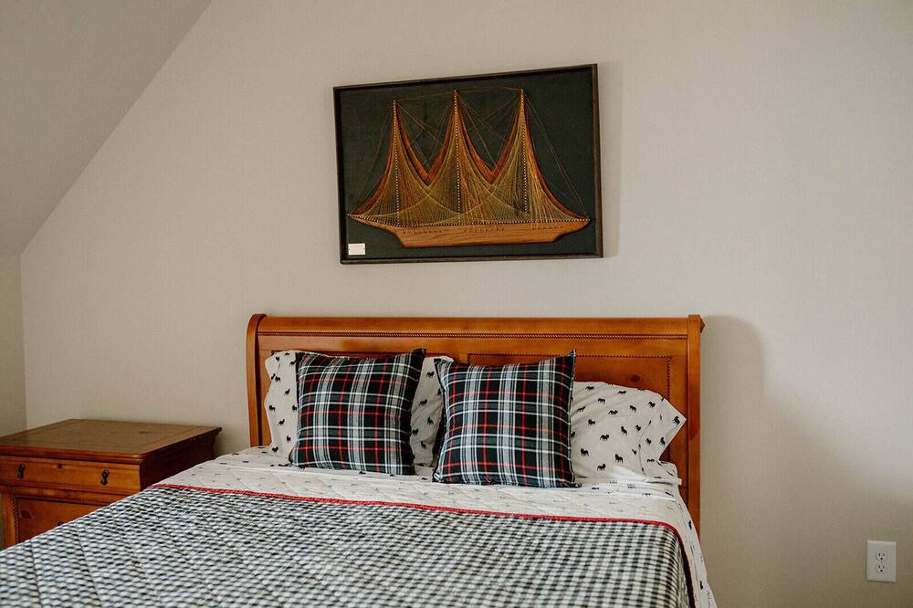 Photo of Bedroom in Pleasure Point