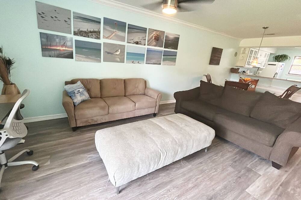 Photo of Livingroom in Miramar Beach