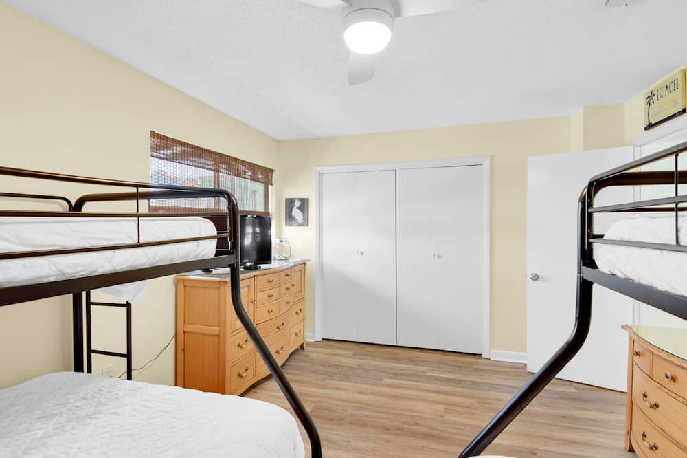 Photo of Bedroom in Miramar Beach