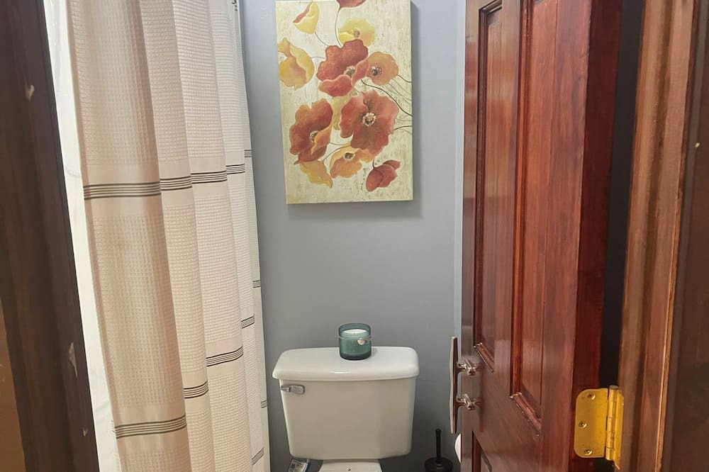 Photo of Bathroom in Gautier