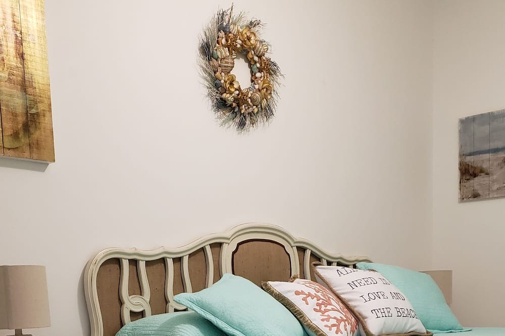 Photo of Bedroom in Mississippi City