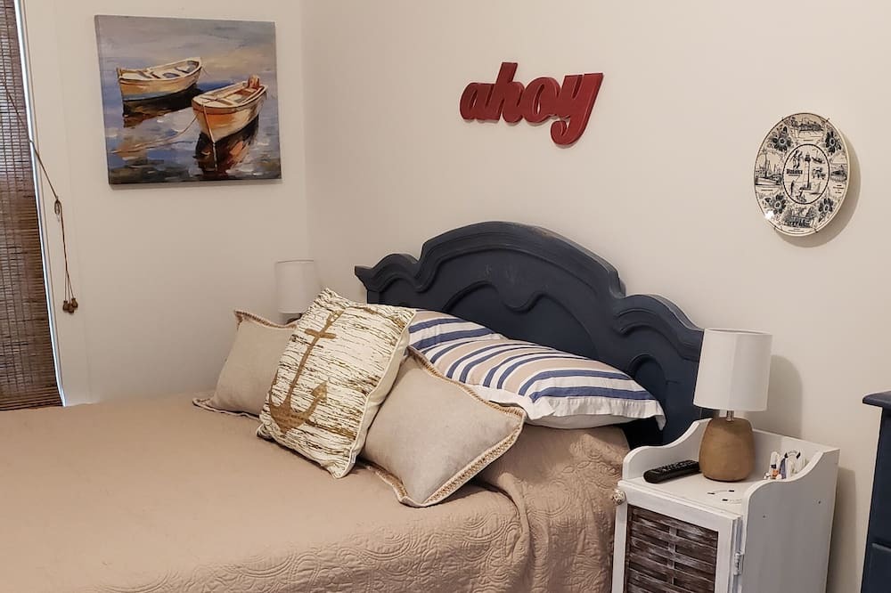 Photo of Bedroom in Mississippi City