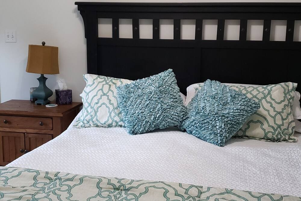 Photo of Bedroom in Mississippi City