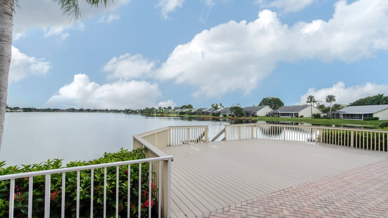Photo of Outdoor in Crown Pointe