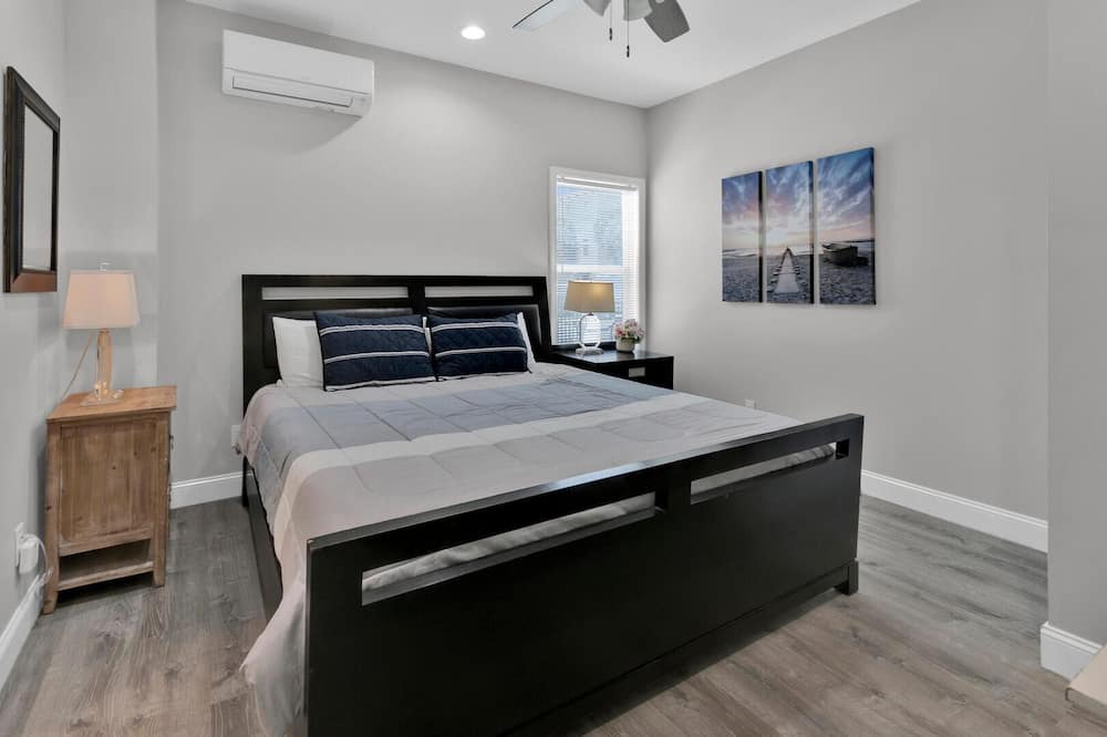 Photo of Bedroom in Miramar Beach