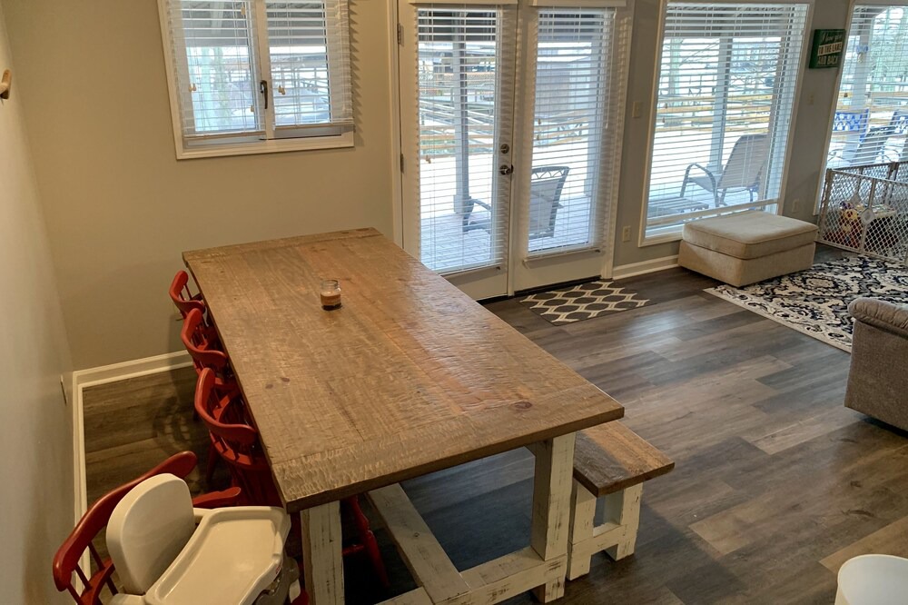 Photo of Kitchen in Horseshoe Lake