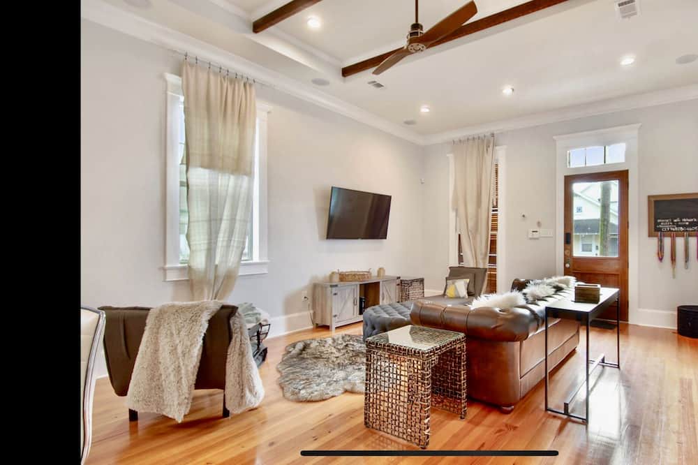 Photo of Livingroom in Saint Claude