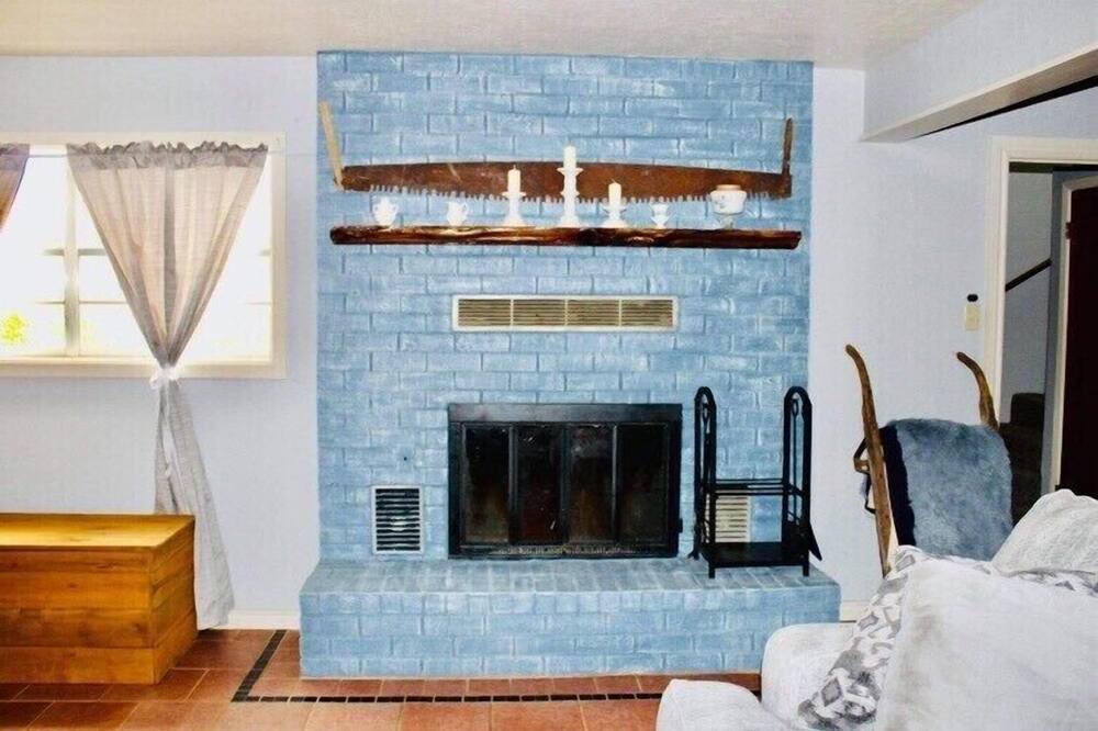 Photo of Livingroom in Avinger