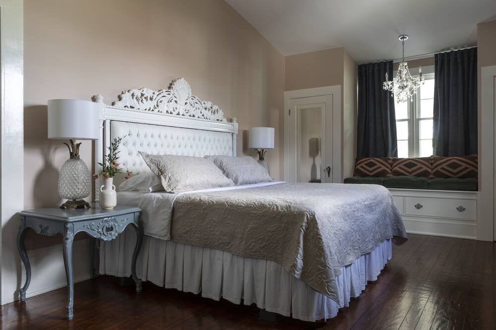 Photo of Bedroom in Algiers Point