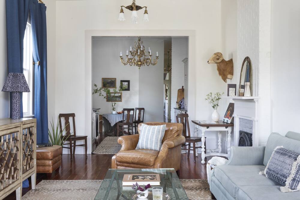Photo of Livingroom in Algiers Point