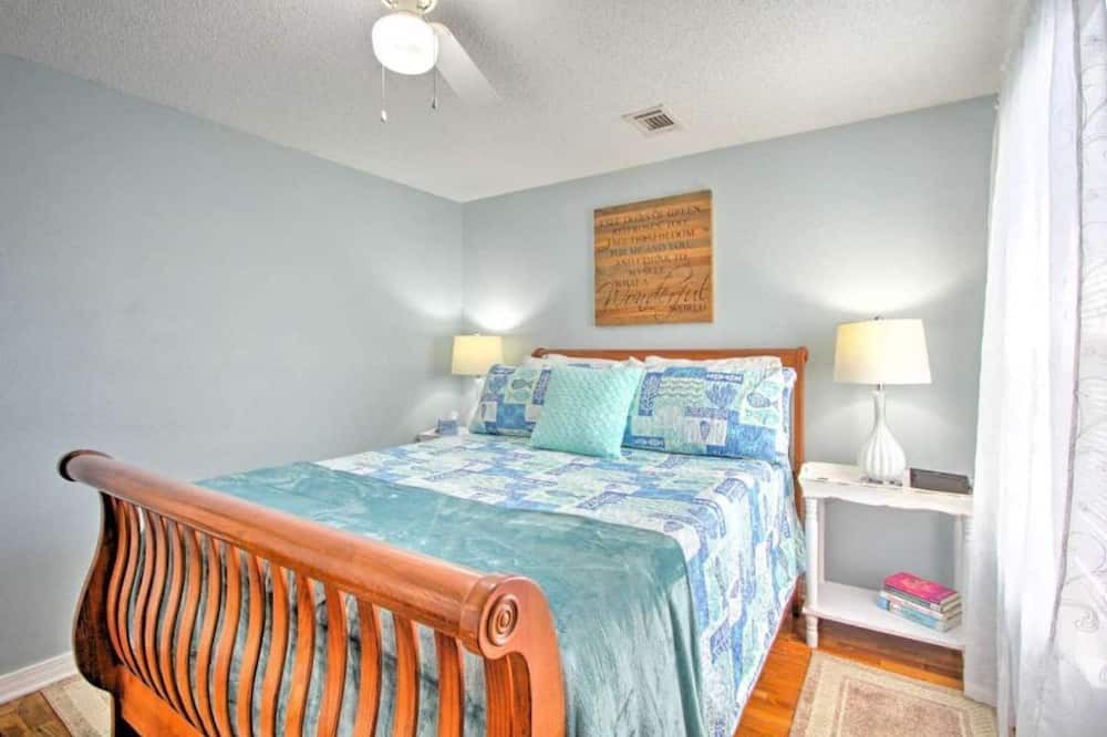 Photo of Bedroom in Pensacola