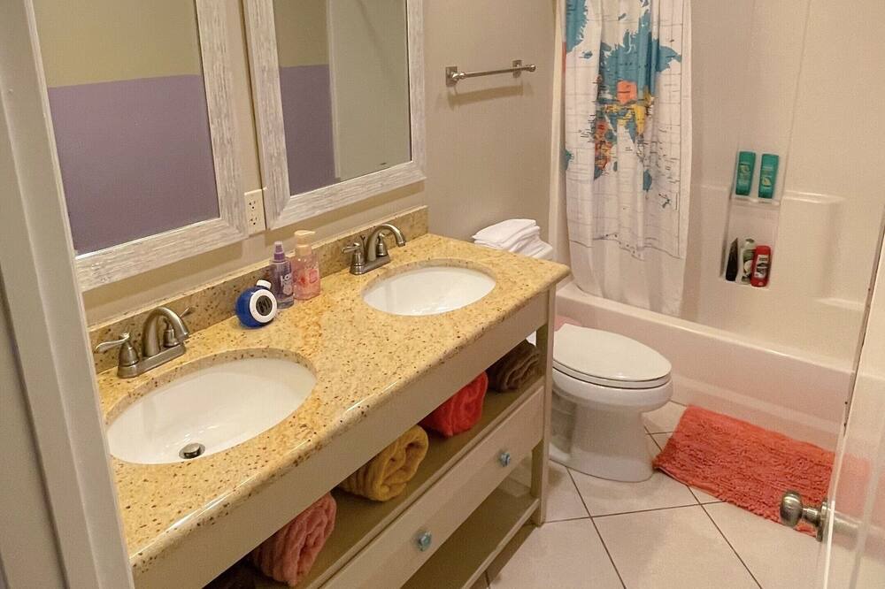 Photo of Bathroom in Pascagoula