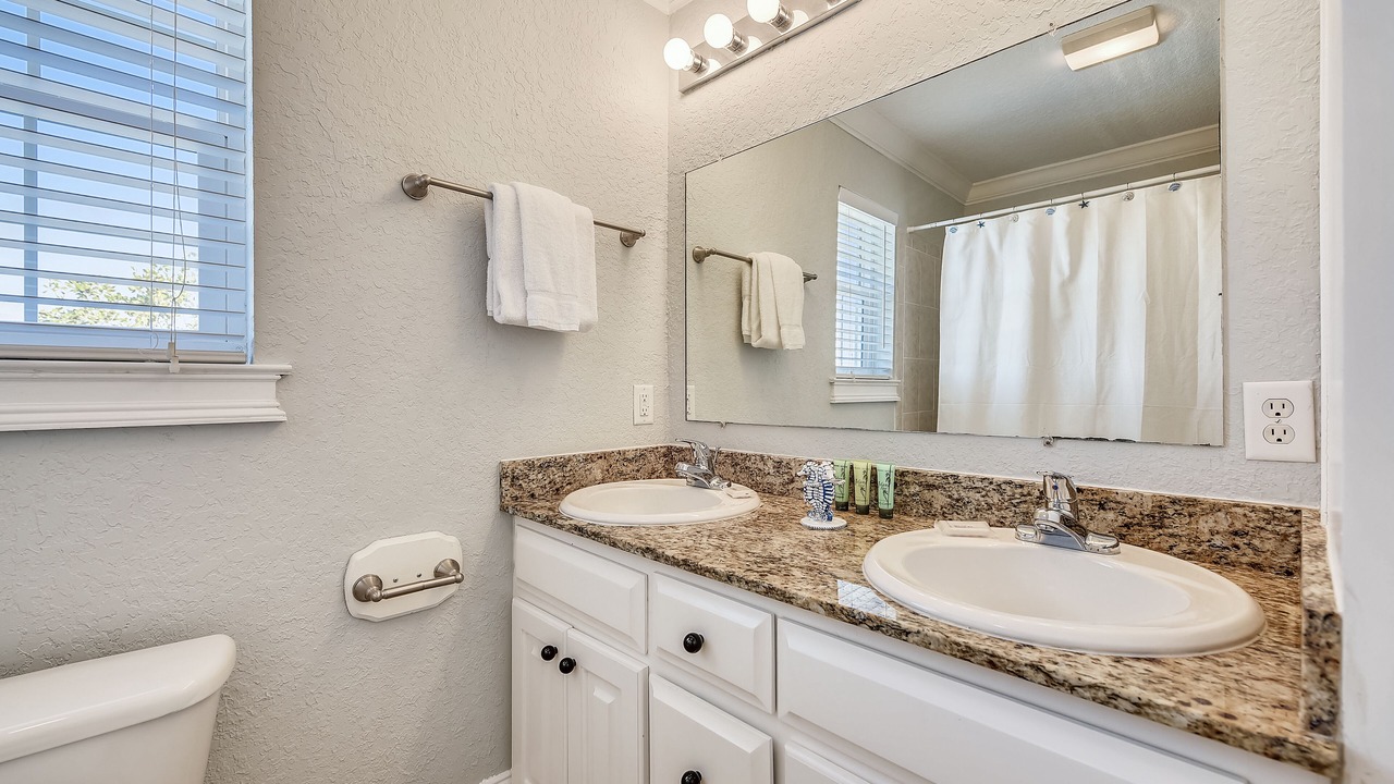 Photo of Bathroom in El Centro Beach