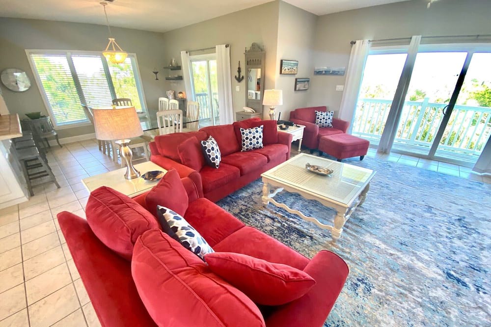 Photo of Livingroom in Treasure Beach Village