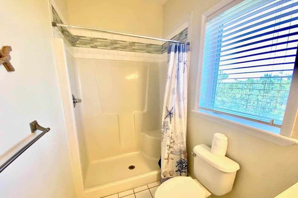 Photo of Bathroom in Treasure Beach Village