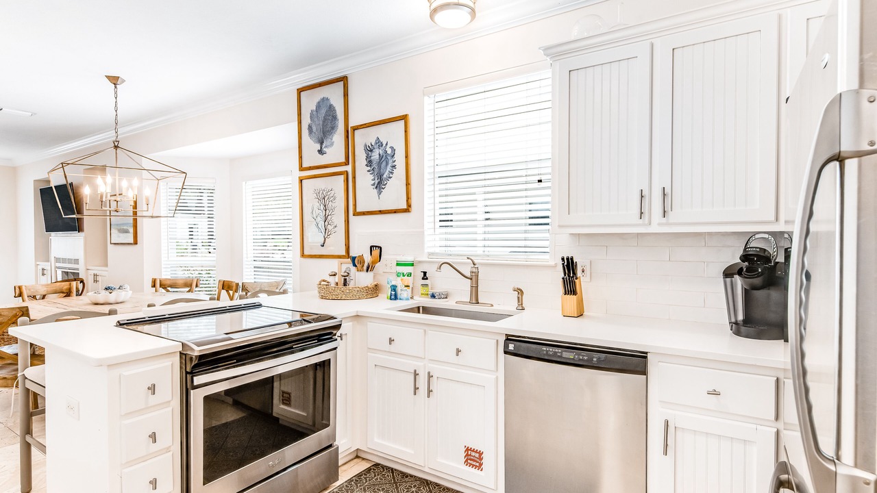 Photo of Kitchen in White's Gulfview