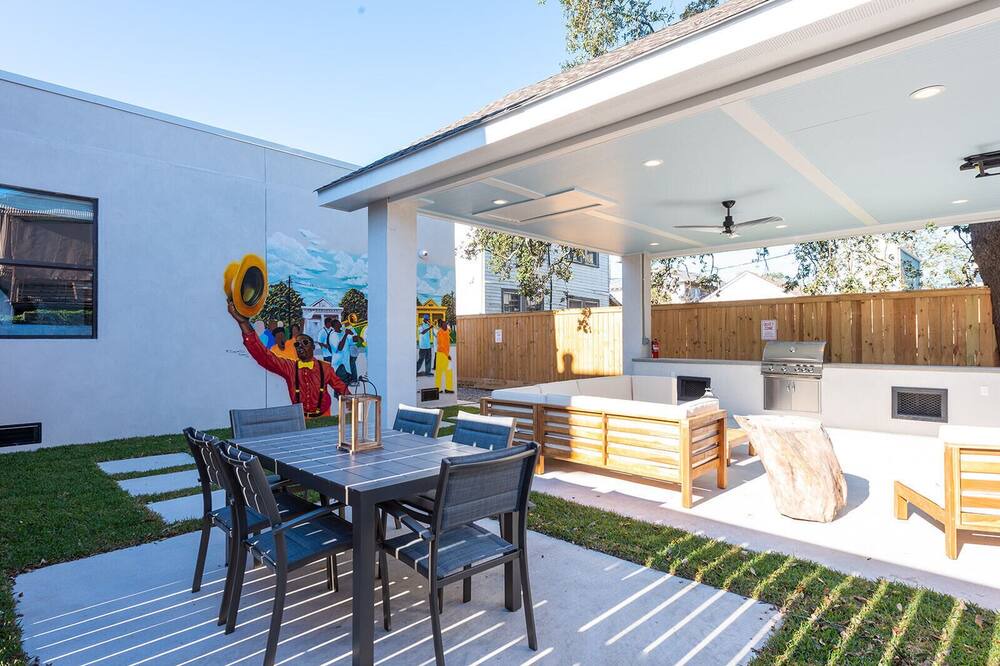 Photo of Outdoor in Mid-City