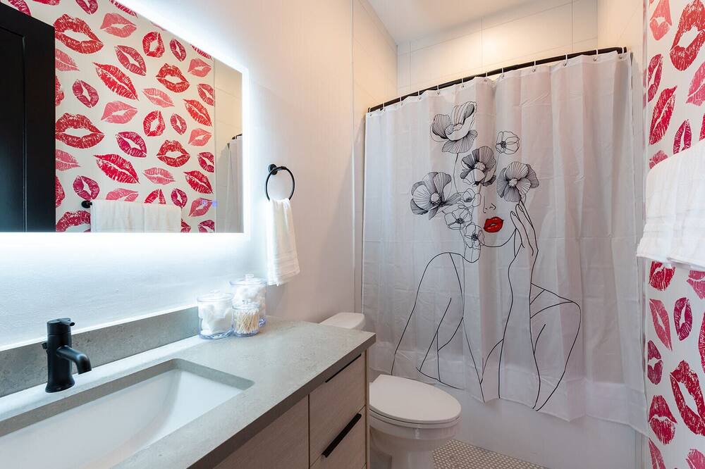 Photo of Bathroom in Mid-City