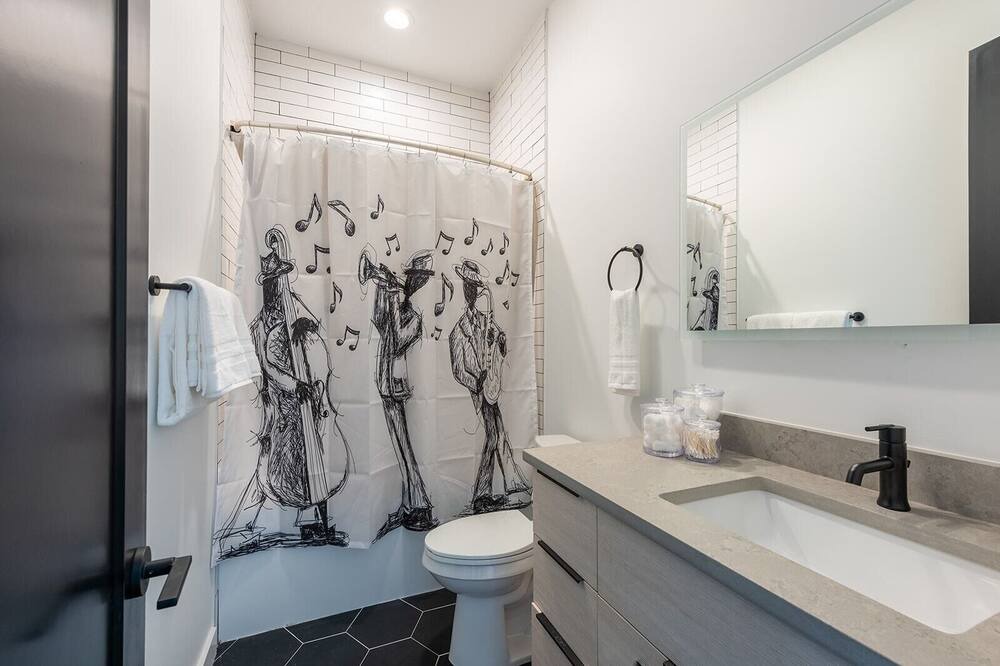 Photo of Bathroom in Mid-City