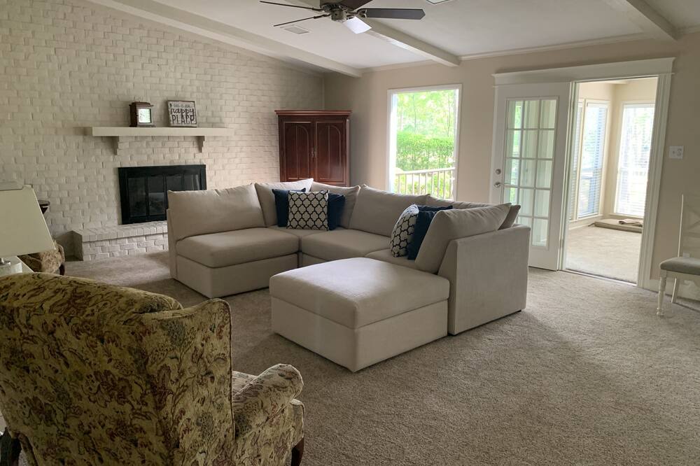 Photo of Livingroom in Holly Lake Ranch