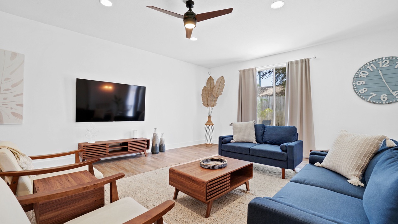 Photo of Others in Avalon Beach Estates
