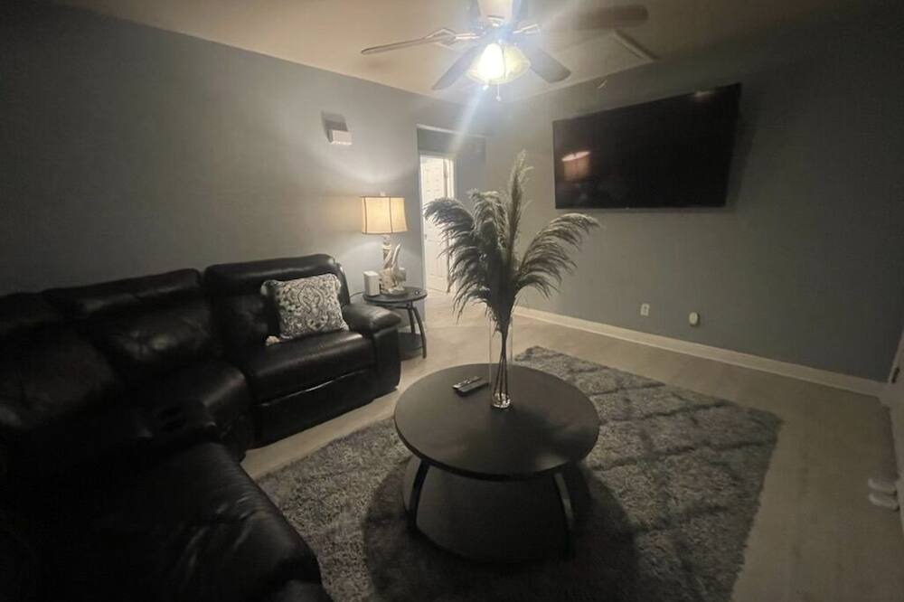 Photo of Livingroom in Arabi