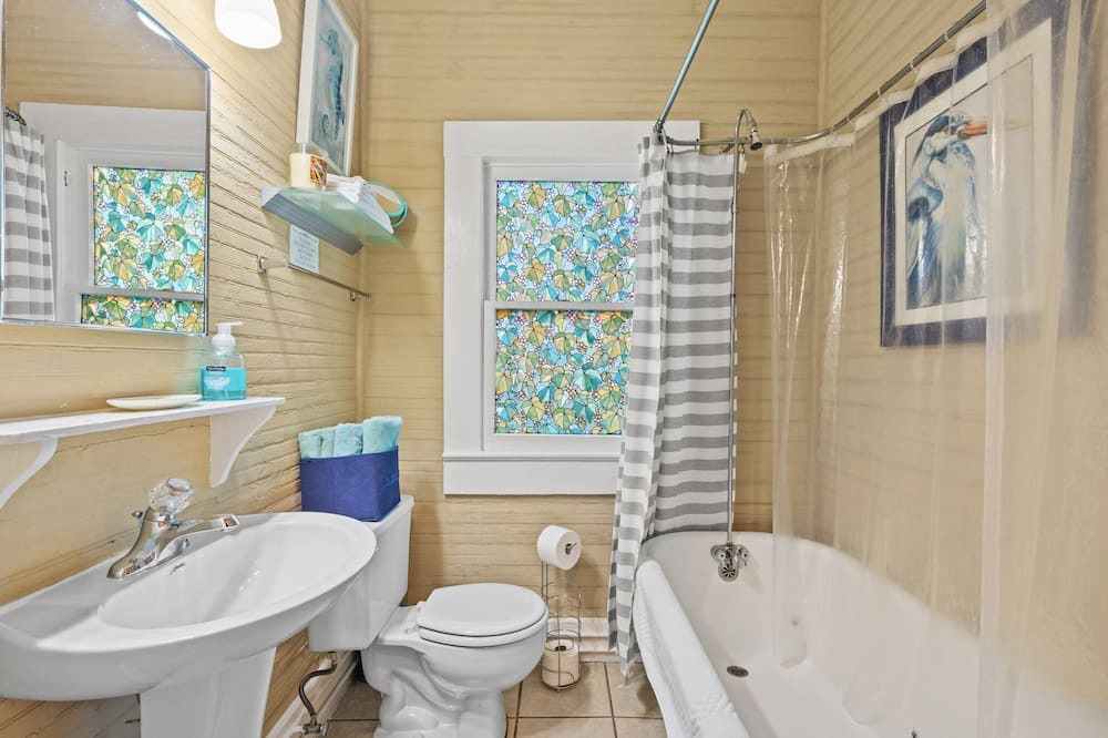 Photo of Bathroom in Panama City
