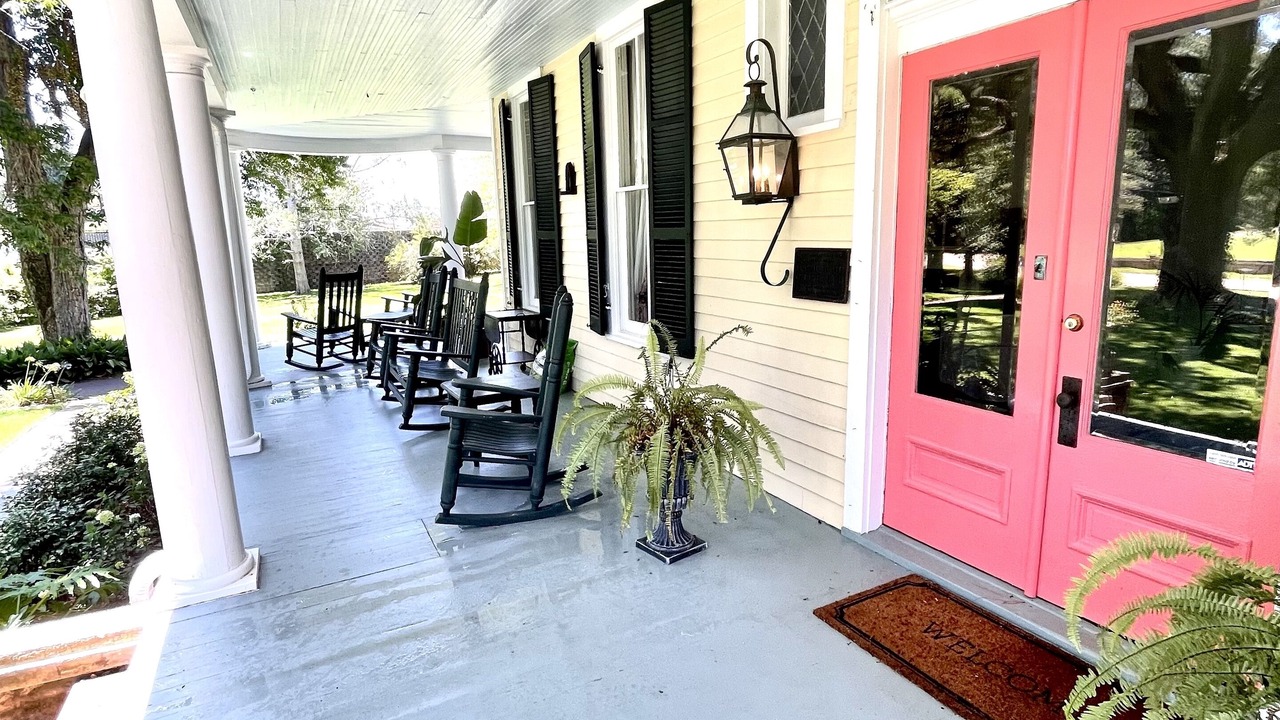 Photo of Patio Balcony in Natchez