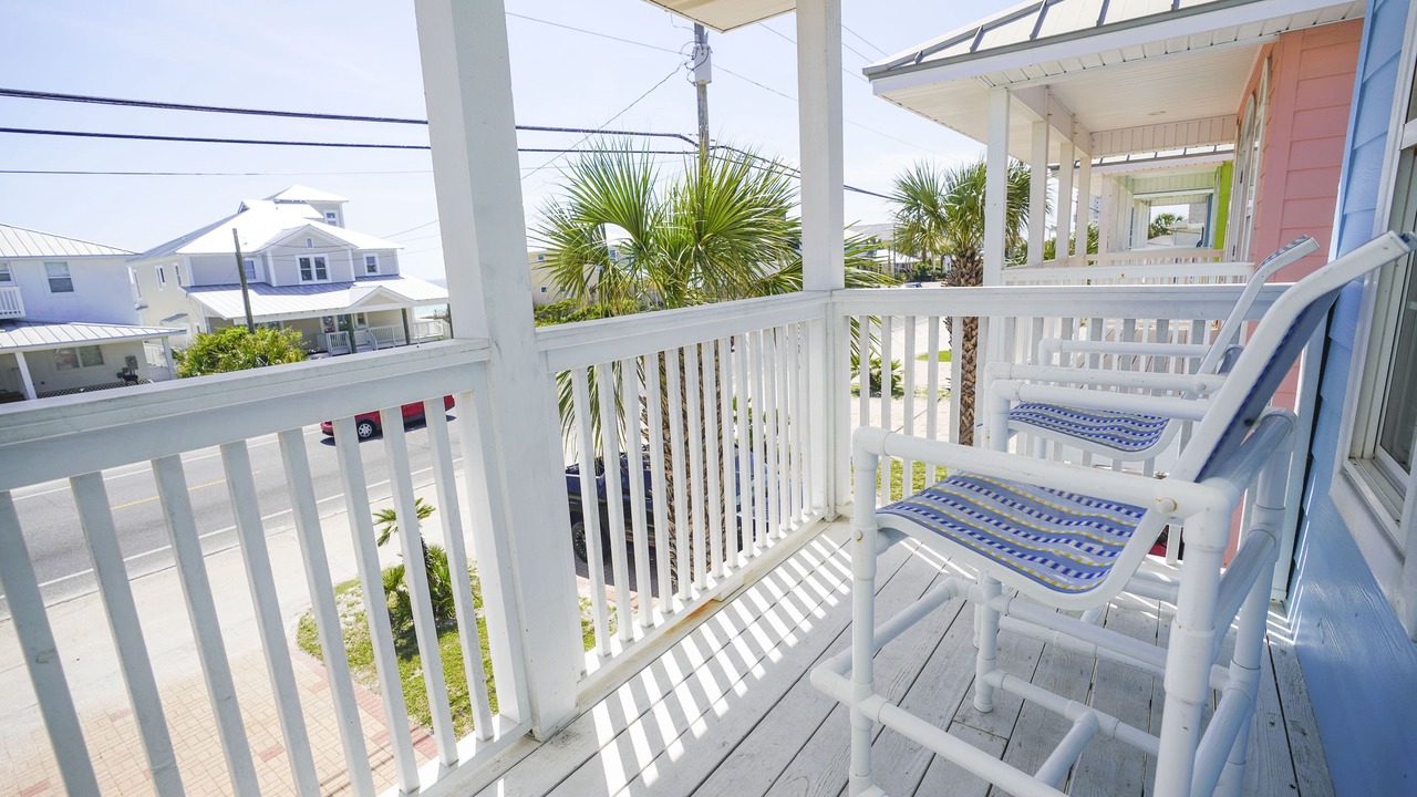 Photo of Patio Balcony in Lullwater Beach