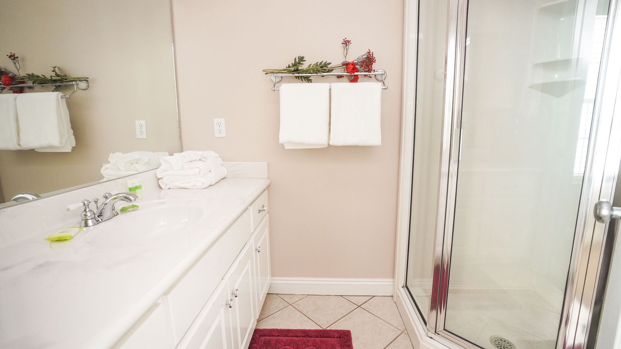 Photo of Bathroom in Lullwater Beach