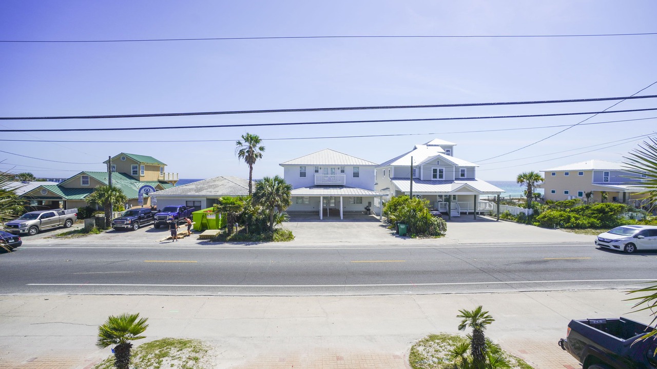 Photo of Patio Balcony in Lullwater Beach