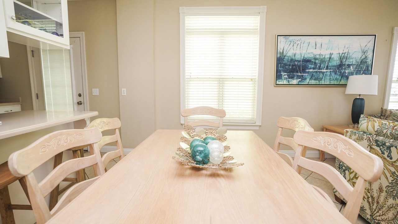 Photo of Bedroom in Lullwater Beach