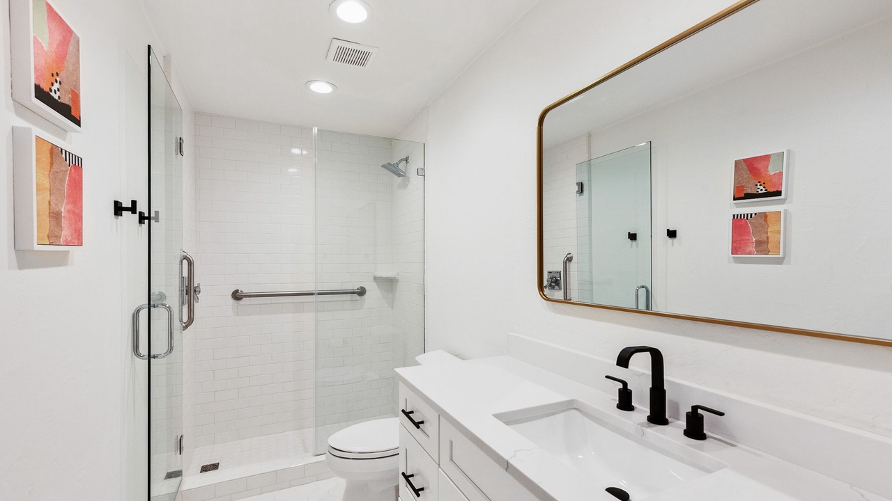 Photo of Bathroom in Hollywood Beach