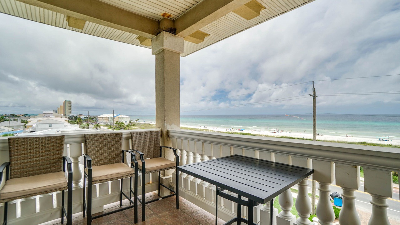 Photo of Patio Balcony in Laguna Beach