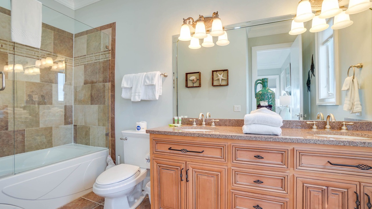 Photo of Bathroom in Laguna Beach