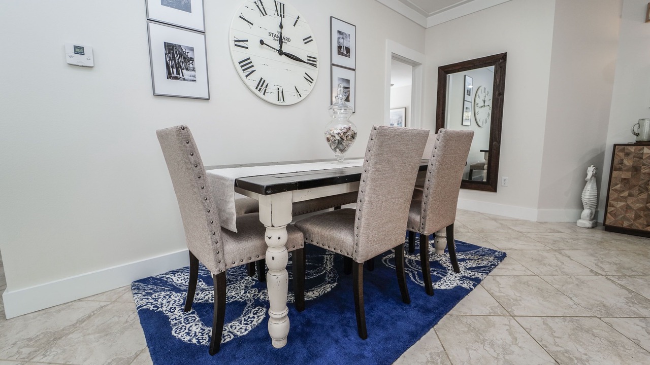 Photo of Livingroom in White's Gulfview
