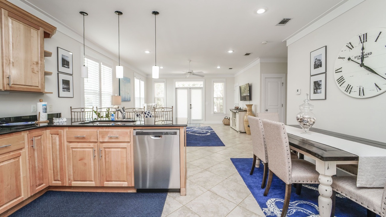 Photo of Kitchen in White's Gulfview
