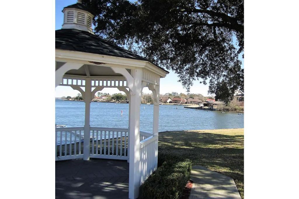 Photo of Outdoor in April Sound