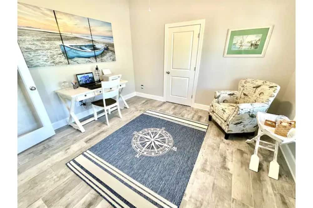 Photo of Bedroom in Carrabelle