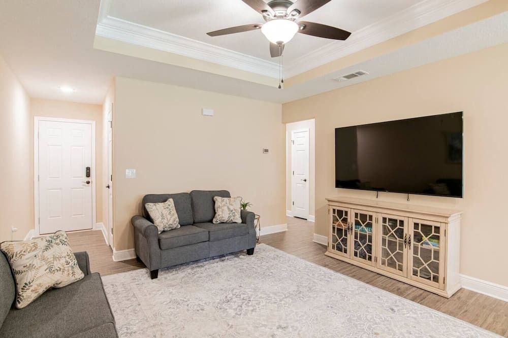Photo of Livingroom in Florida Panhandle