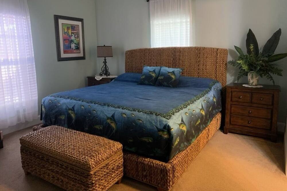 Photo of Bedroom in Magnolia Bluffs