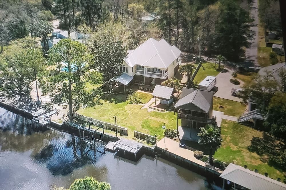Photo of Outdoor in Gulf Park Estates