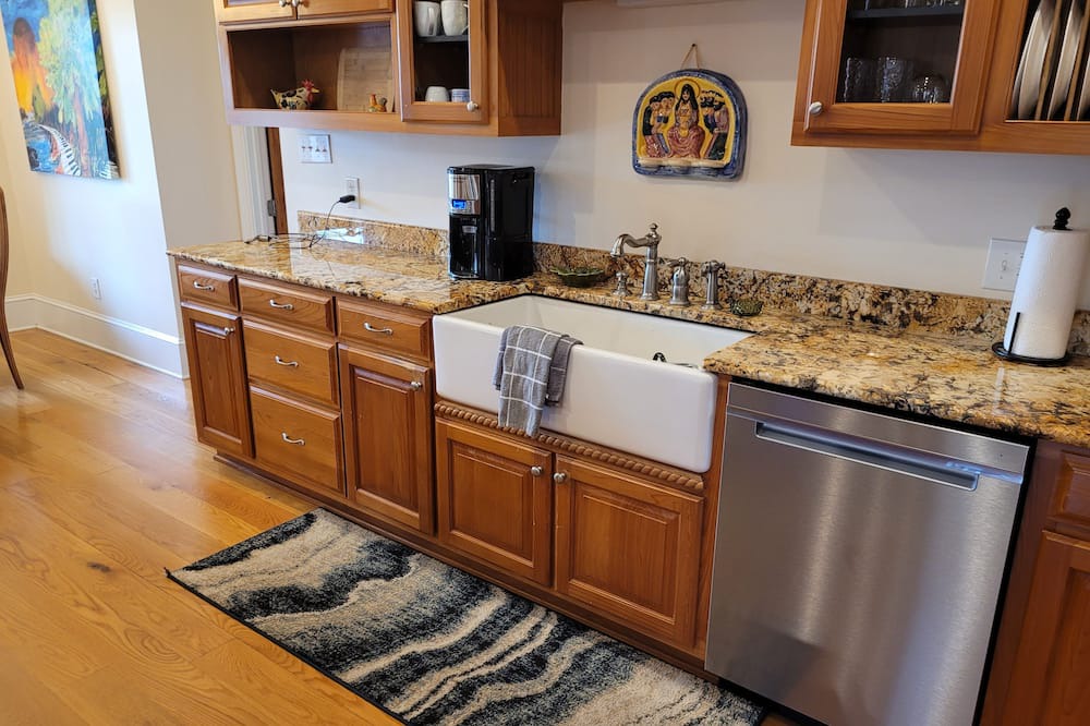 Photo of Kitchen in Gulf Park Estates