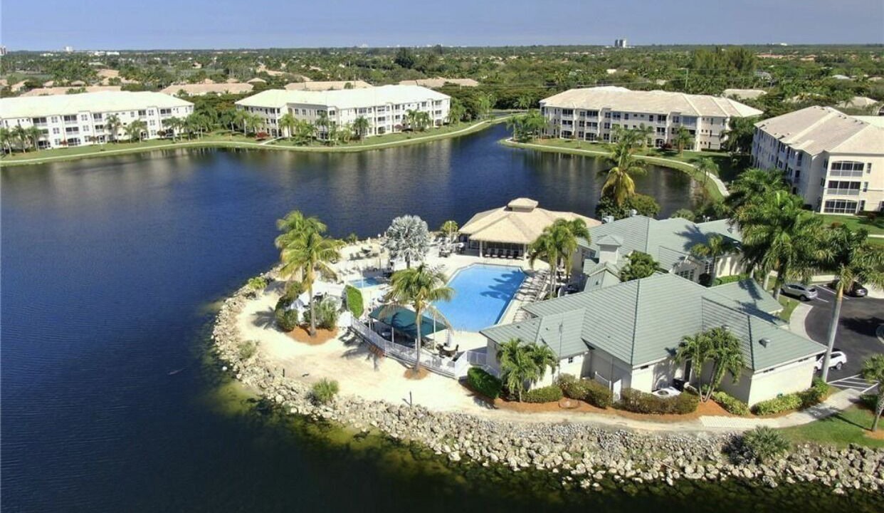Photo of Others in Tropical Cove