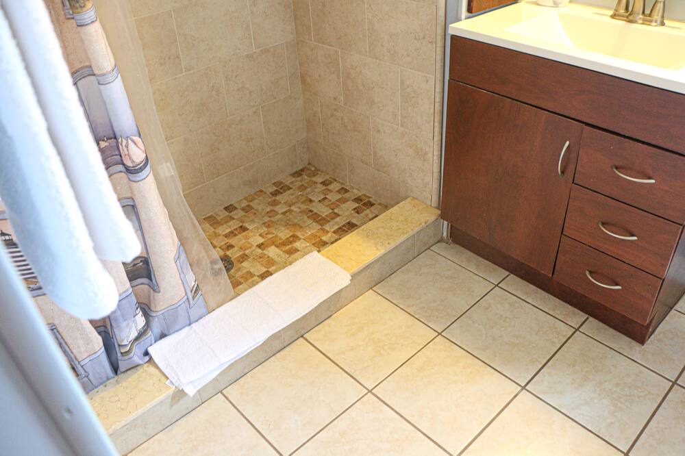 Photo of Bathroom in Lake Wales