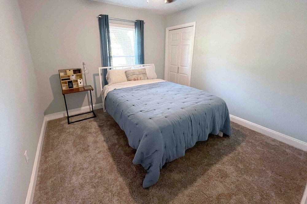Photo of Bedroom in Mary Esther